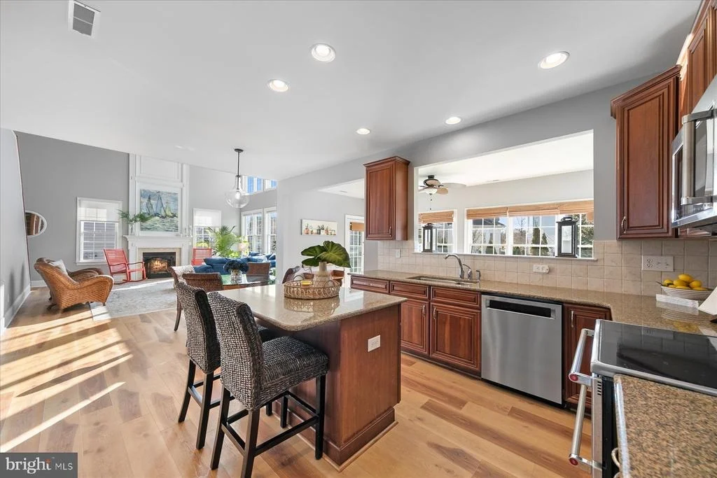 Photo of 37486 SEASIDE DRIVE