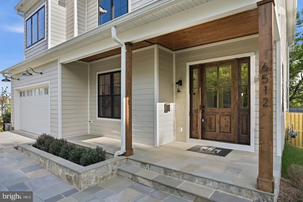Photo of 6512 WILLIAMSBURG BOULEVARD