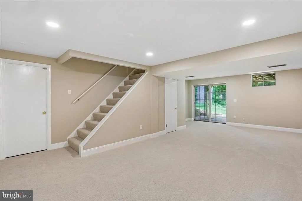 Photo of 2425 HIDDEN VALLEY LANE