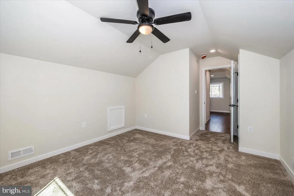 Photo of 460 SHADE TREE LANE