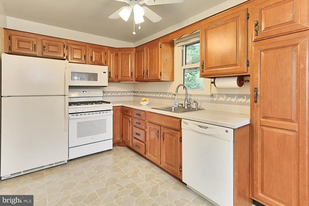 Photo of 5002 REGINA DRIVE