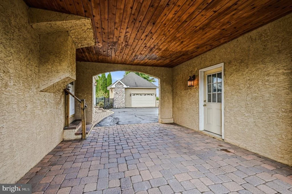Photo of 264 REGENT CIRCLE