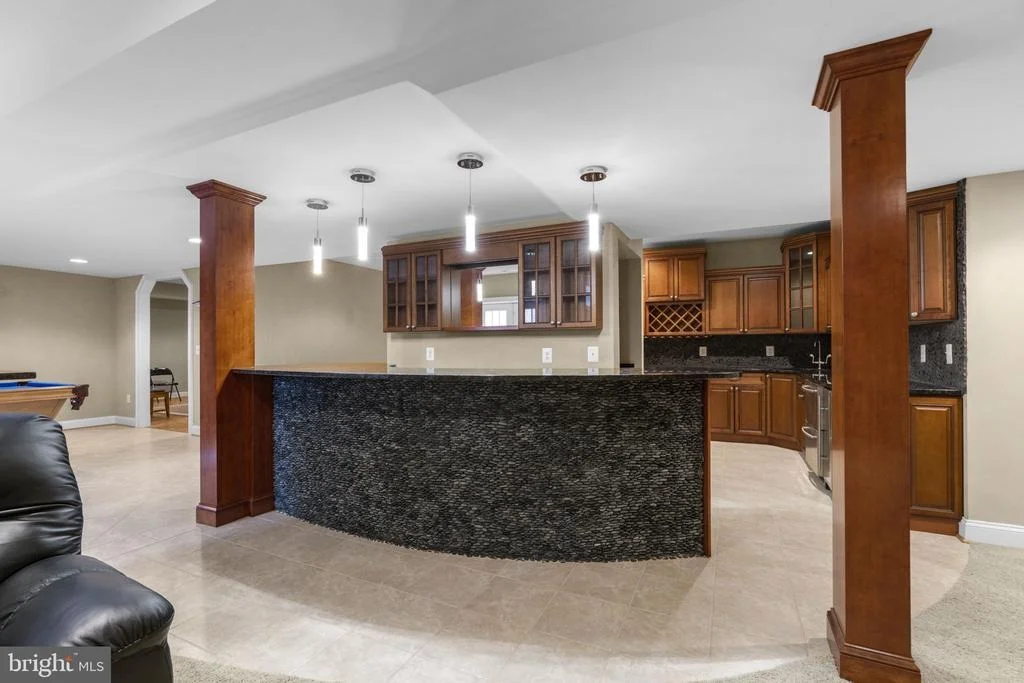 Photo of 370 EAGLE HILL ROAD