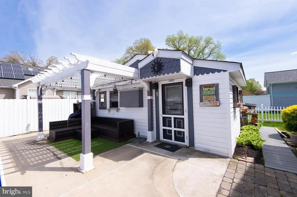 Photo of 19 HOLLY TERRACE