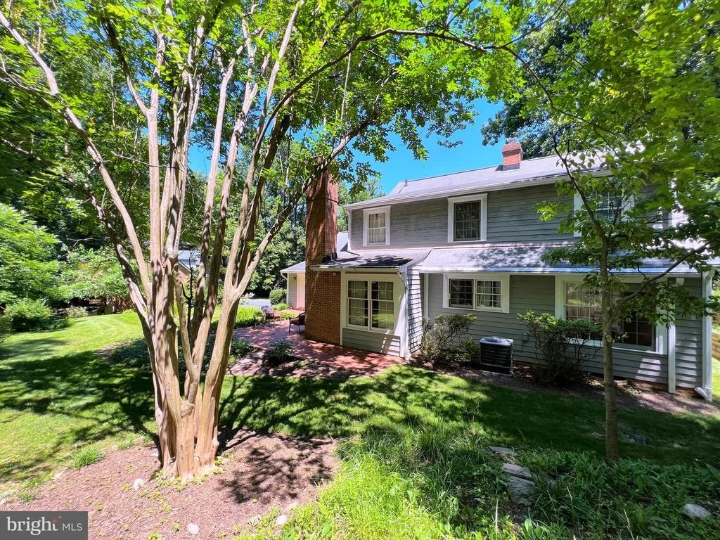 Photo of 6 REDGATE COURT
