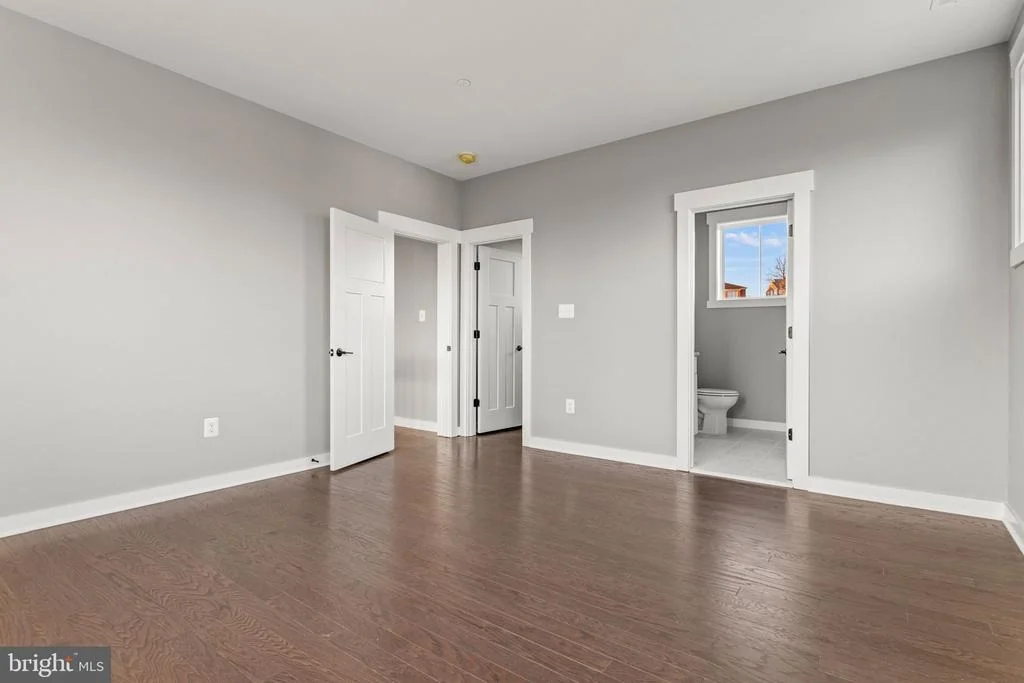 Photo of 7172 MEADOWBROOKE DRIVE