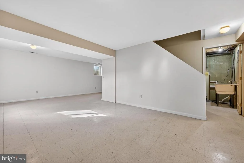 Photo of 111 JANWALL STREET