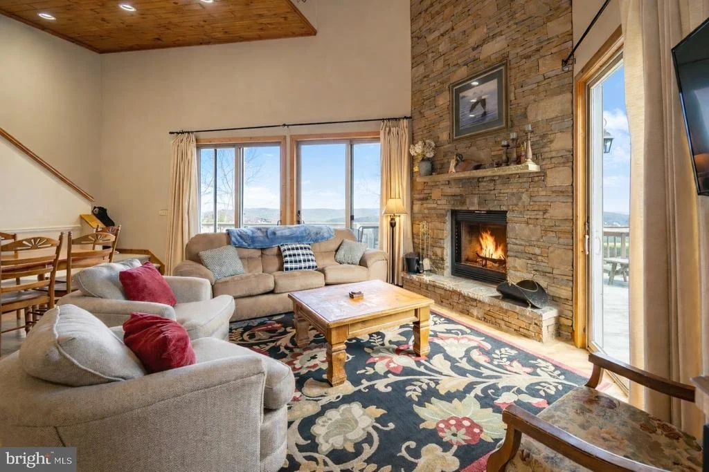 Photo of 110 HIGHLINE DRIVE