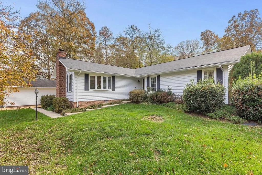 Photo of 1386 REDWOOD CIRCLE