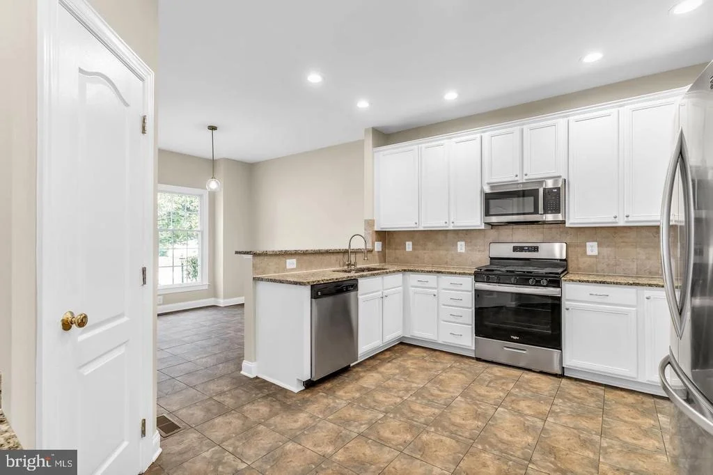 Photo of 42985 PASCALE TERRACE