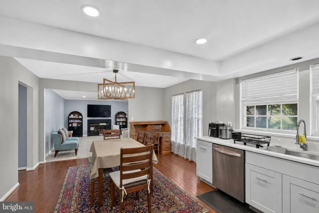 Photo of 19319 PLUMMER DRIVE