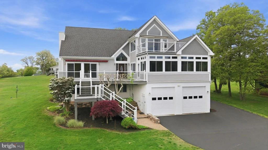 Photo of 160 CLIFFVIEW DRIVE