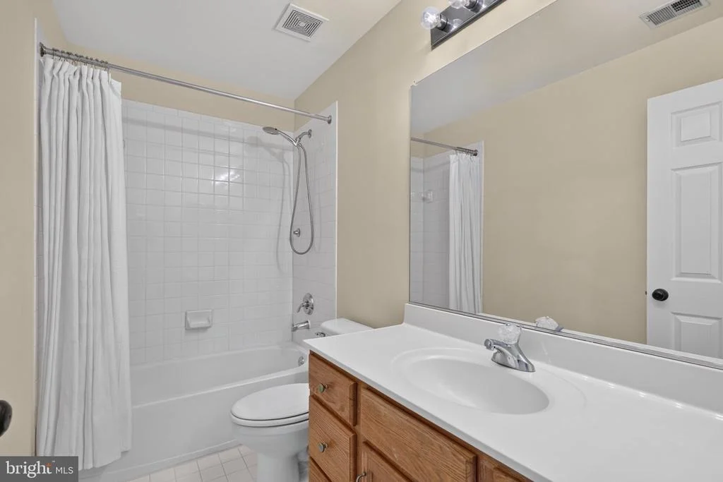 Photo of 6482 WARWICK CIRCLE