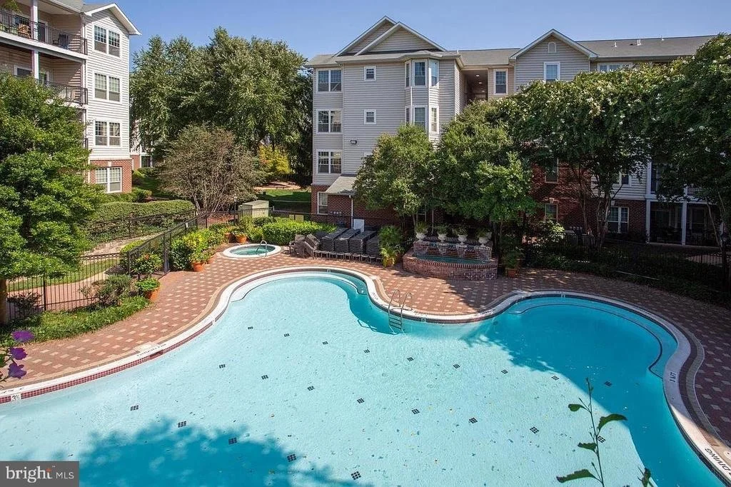 Photo of Unit 10102 at 1521 SPRING GATE DRIVE