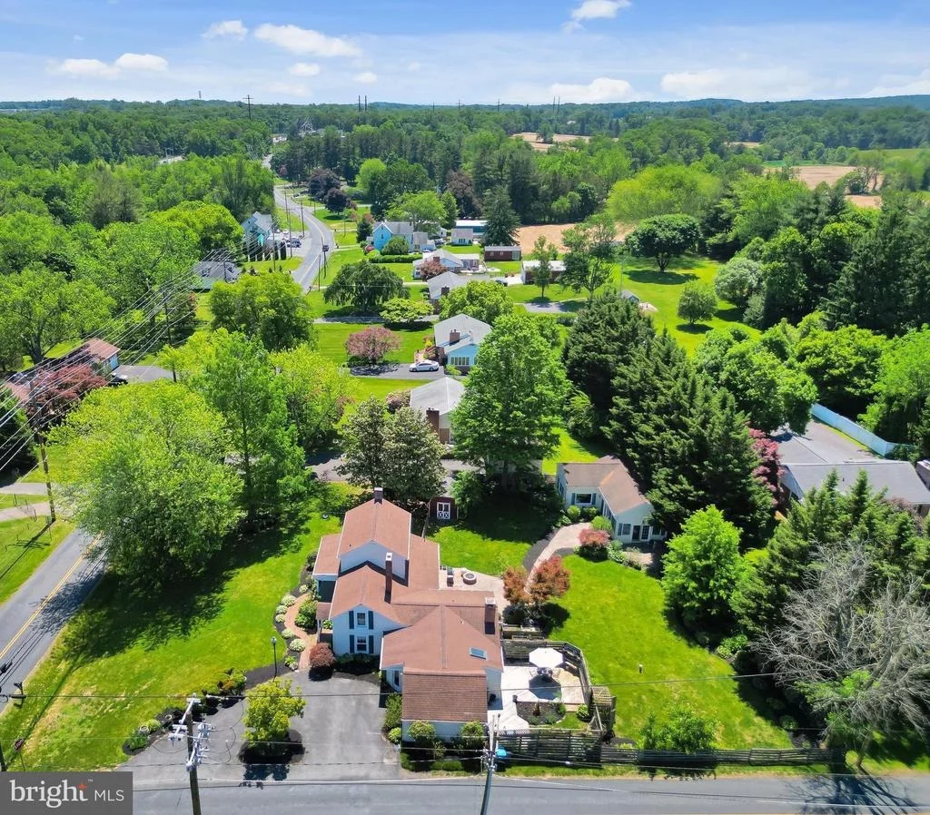 Photo of 716 OLD FALLSTON ROAD