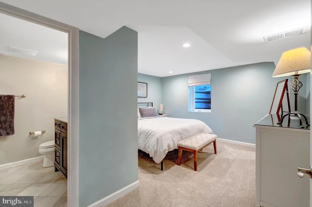 Photo of 3907 FAIRVIEW DRIVE