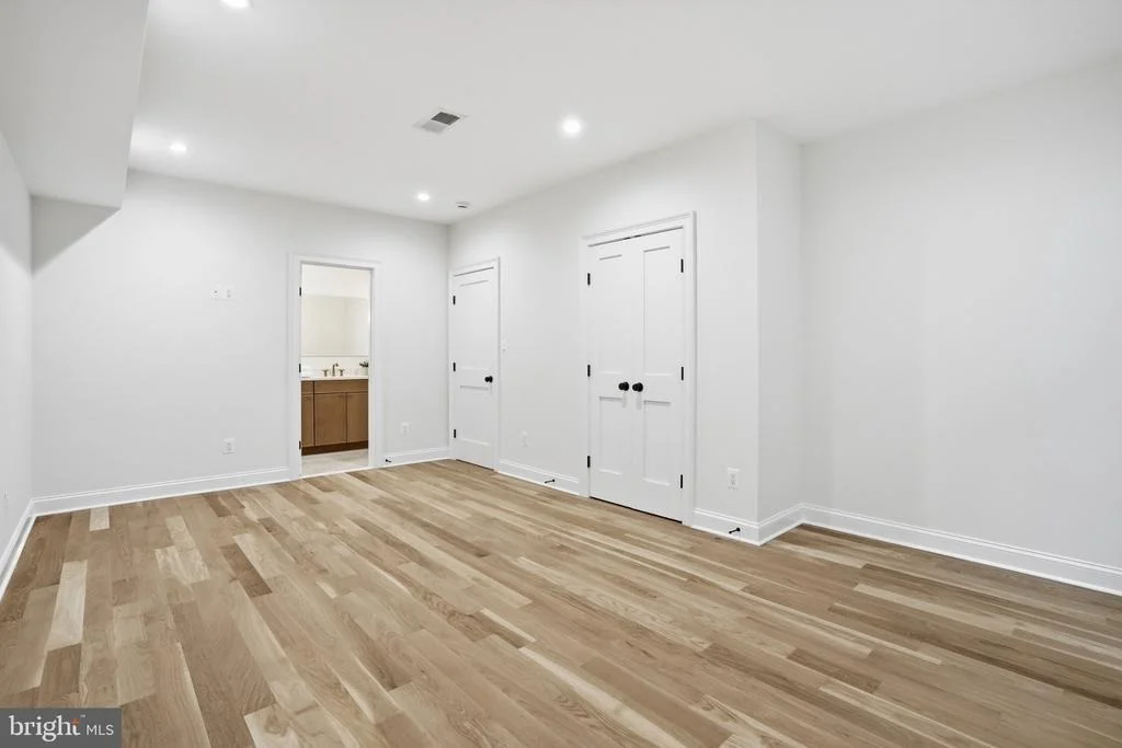 Photo of 1142 CAMERON ROAD