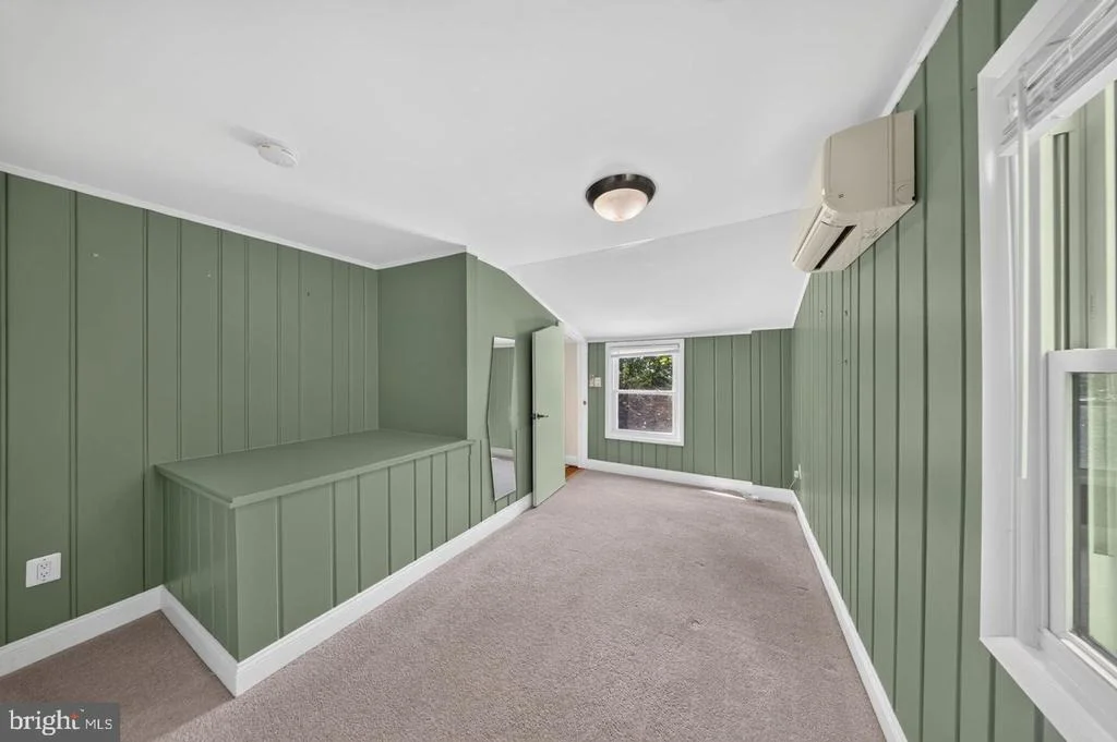 Photo of 2712 NEWTON STREET