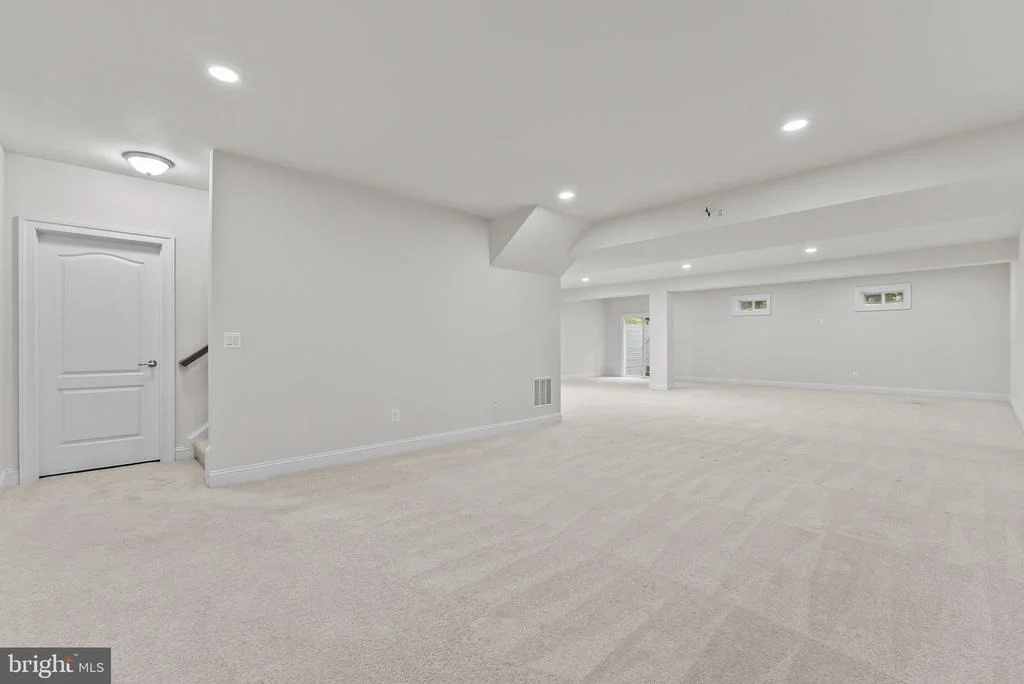 Photo of 23754 KILKERRAN DRIVE
