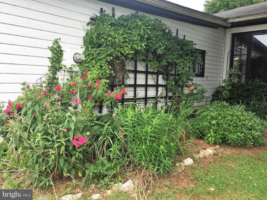 Photo of 6118 JEFFERSON BOULEVARD