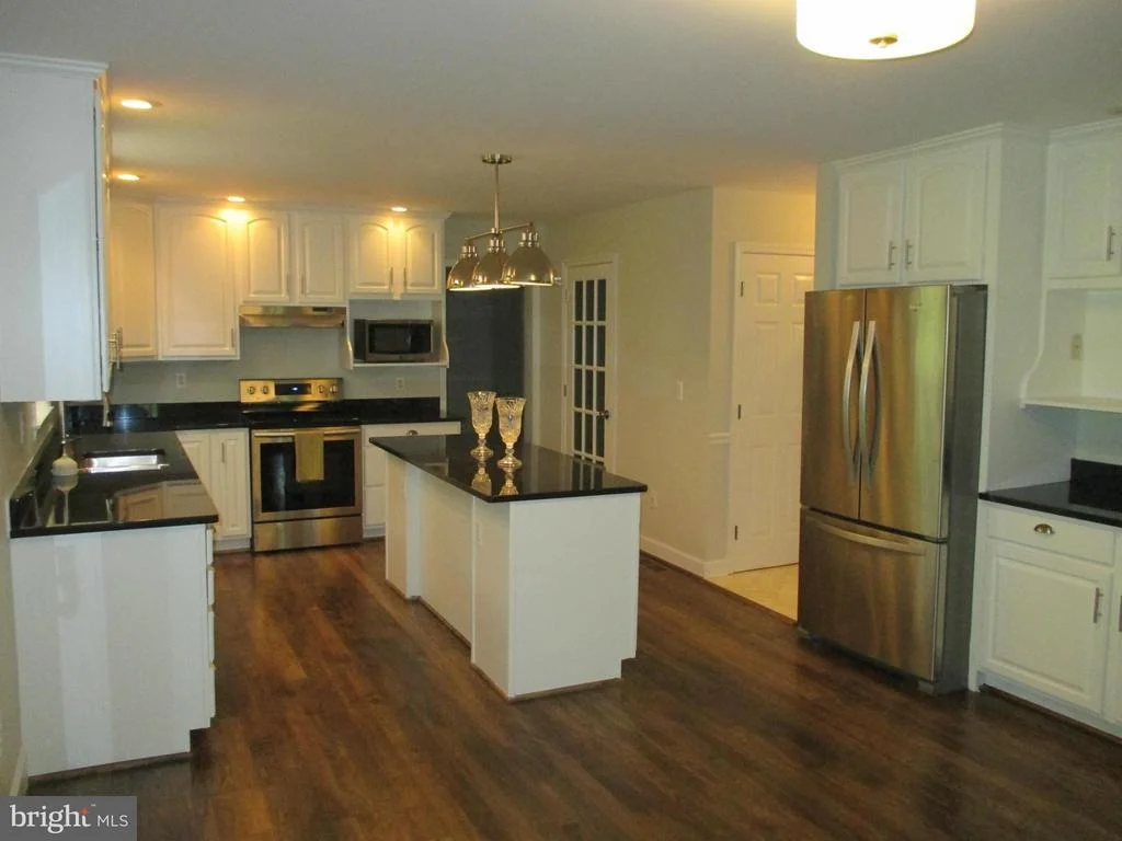 Photo of 907 SAINT EVA LANE