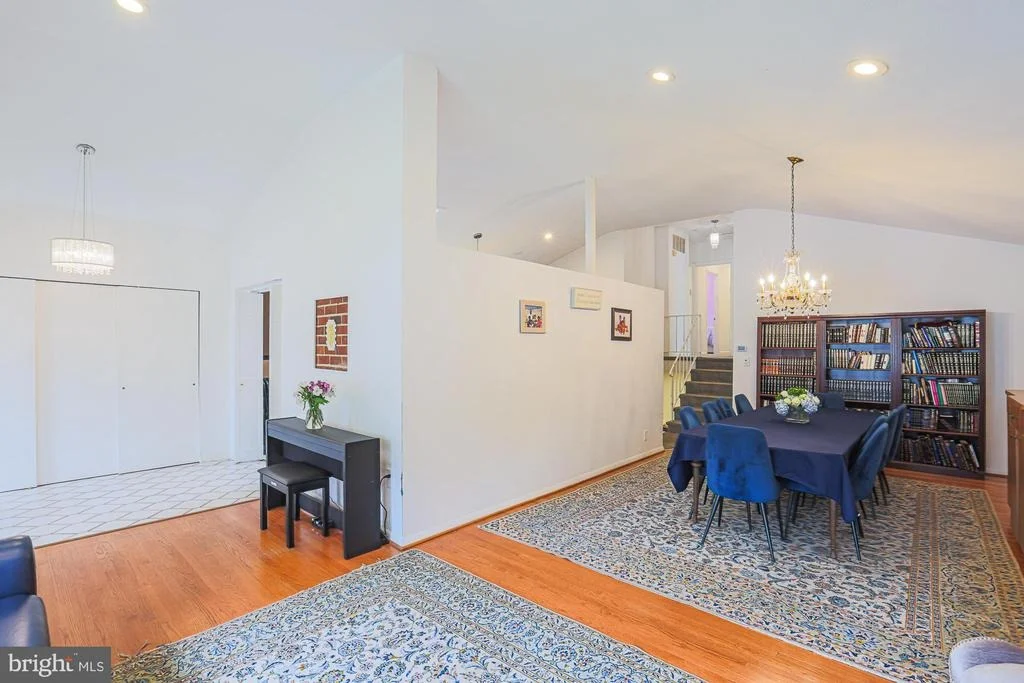 Photo of 5919 WINNER AVENUE