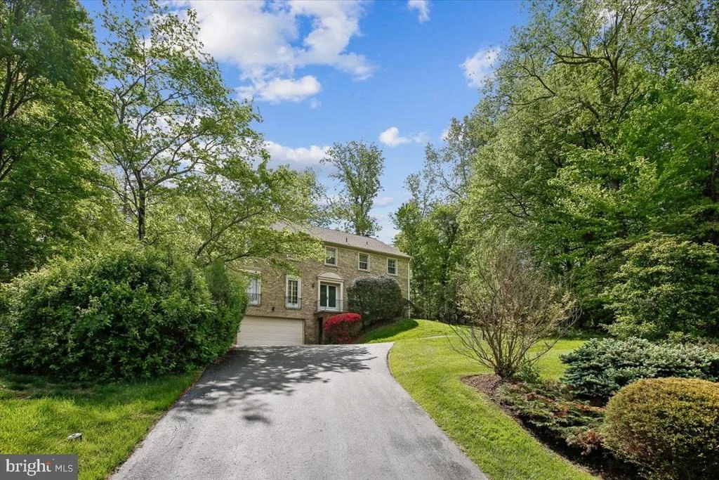 Photo of 9208 FALL RIVER LANE