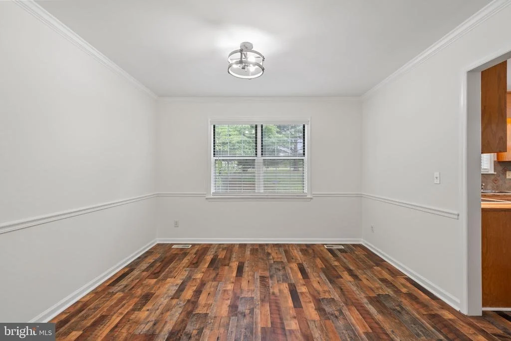 Photo of 2309 MAPLEWOOD DRIVE