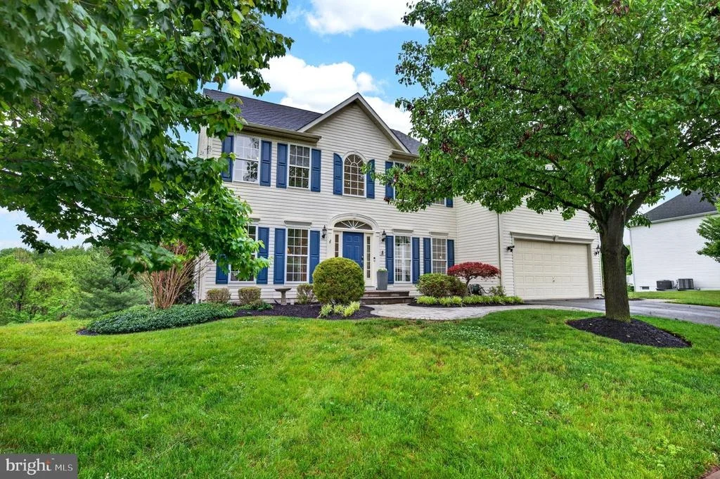 Photo of 8 N POINTE TERRACE