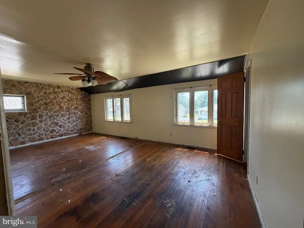 Photo of 27 LANGDON ROAD