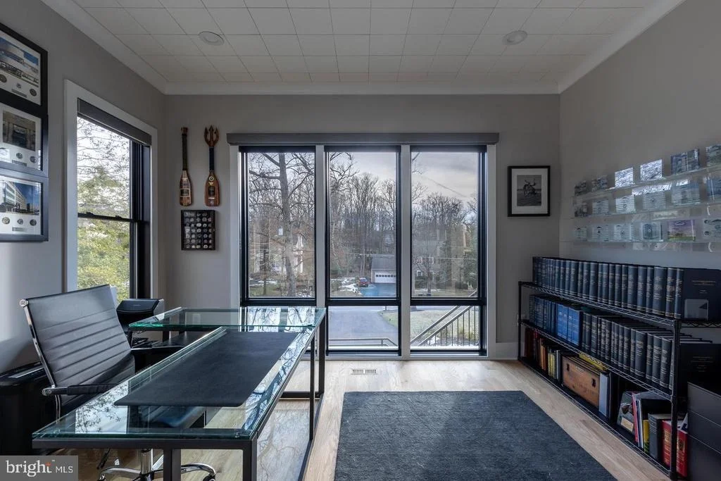 Photo of 6884 CHURCHILL ROAD