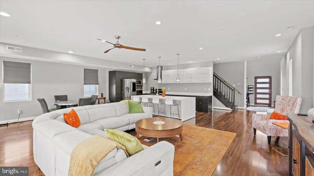 Photo of 3145 BAYBRIAR ROAD