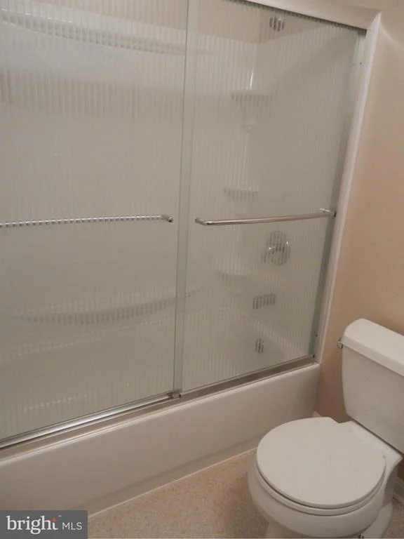 Photo of 45286 BAREFOOT DRIVE