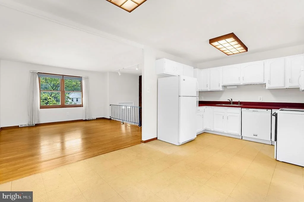 Photo of 130 CIRCLE ROAD