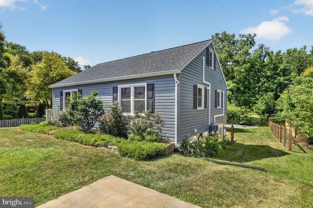 Photo of 203 FREDERICK AVENUE