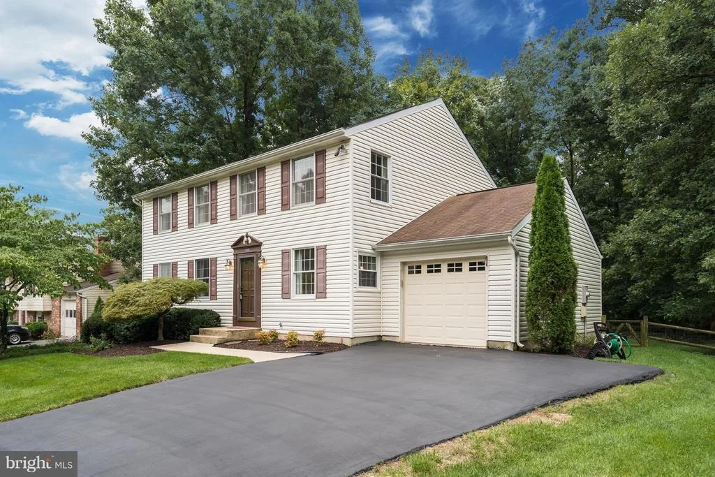 Photo of 112 APPLEGATE DRIVE