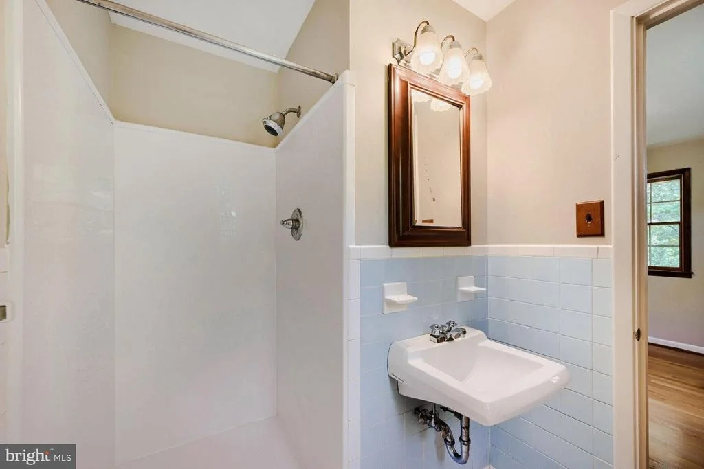 Photo of 304 PINE CIRCLE