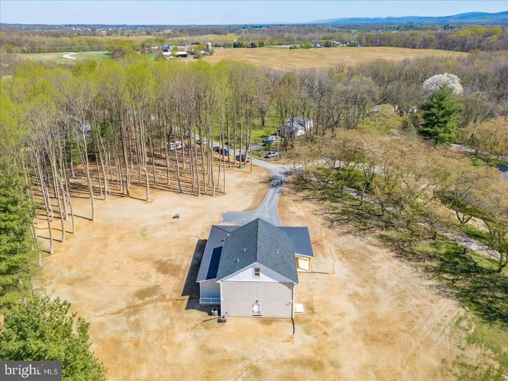 Photo of 460 SHADE TREE LANE
