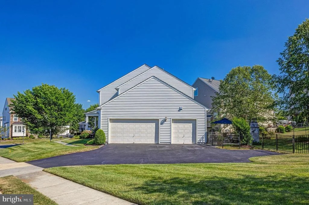 Photo of 22357 HARRIER LANE