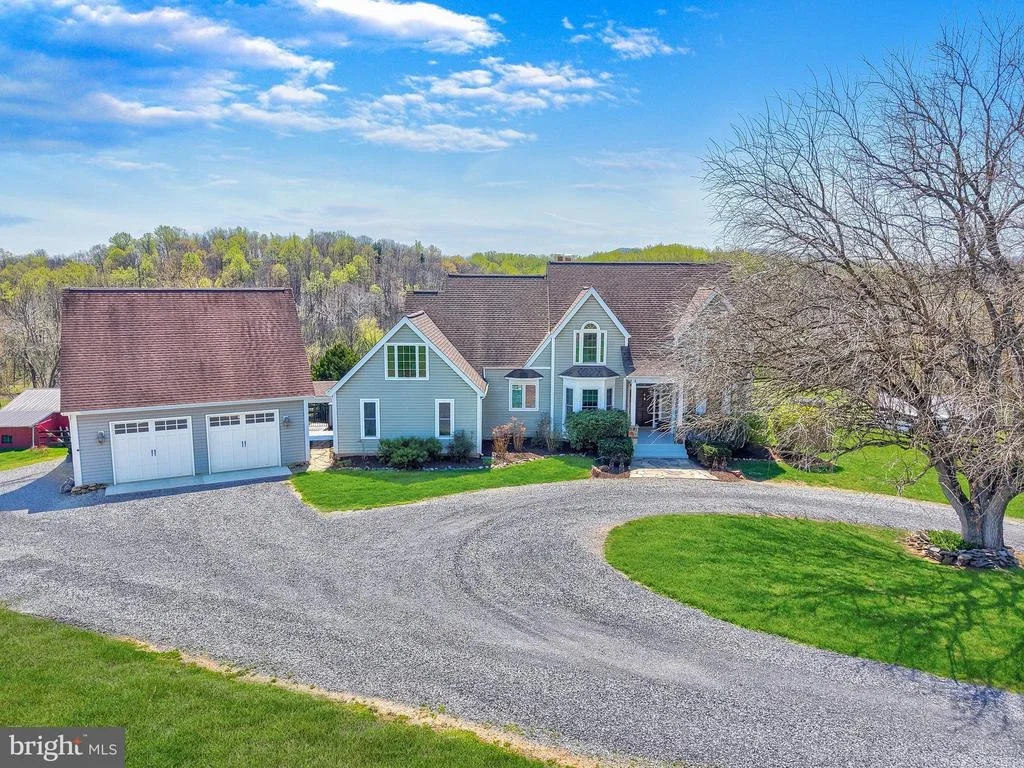 Photo of 9393 BRIAR LANE