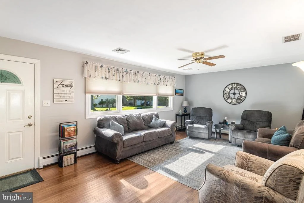 Photo of 38 PINEHURST DRIVE