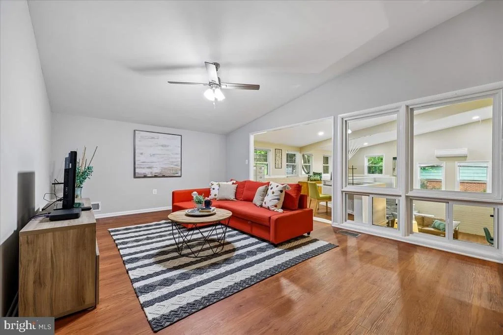 Photo of 11518 CHARLTON DRIVE