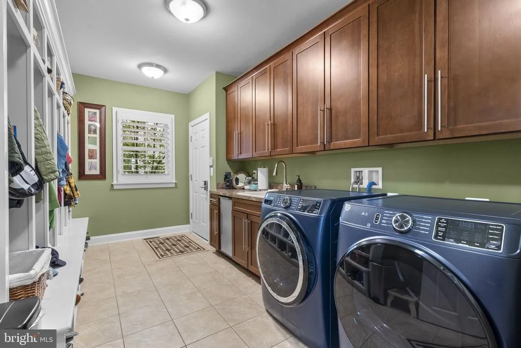 Photo of 7239 WINDSOR LANE