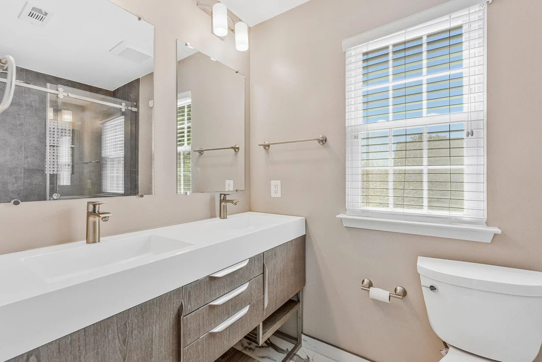 Photo of 3683 BLENHEIM BOULEVARD