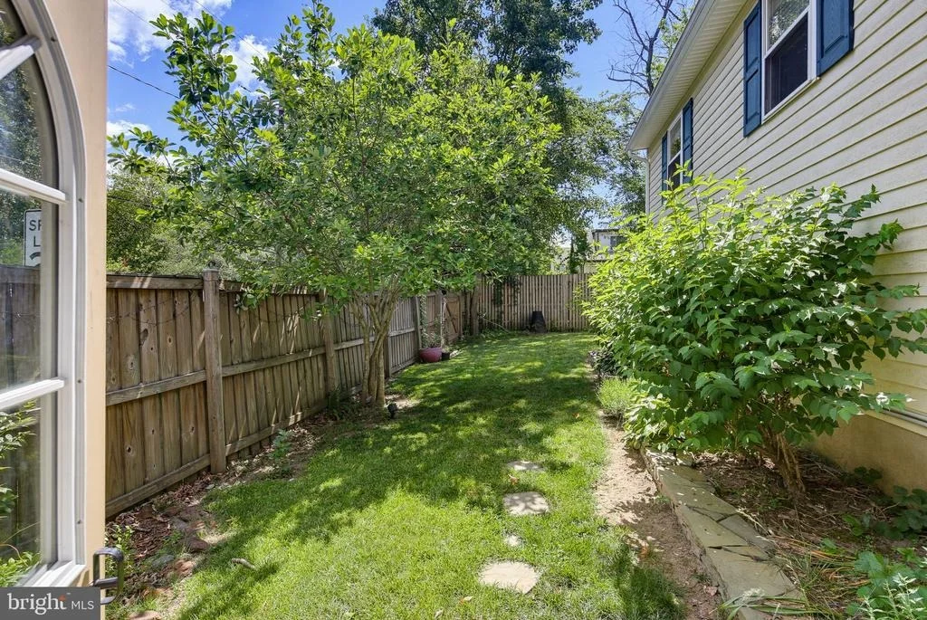 Photo of 601 CENTER DRIVE