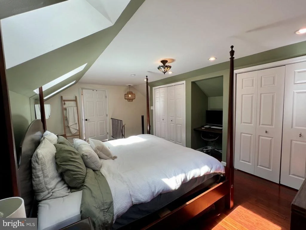 Photo of 2921 DUVALL ROAD