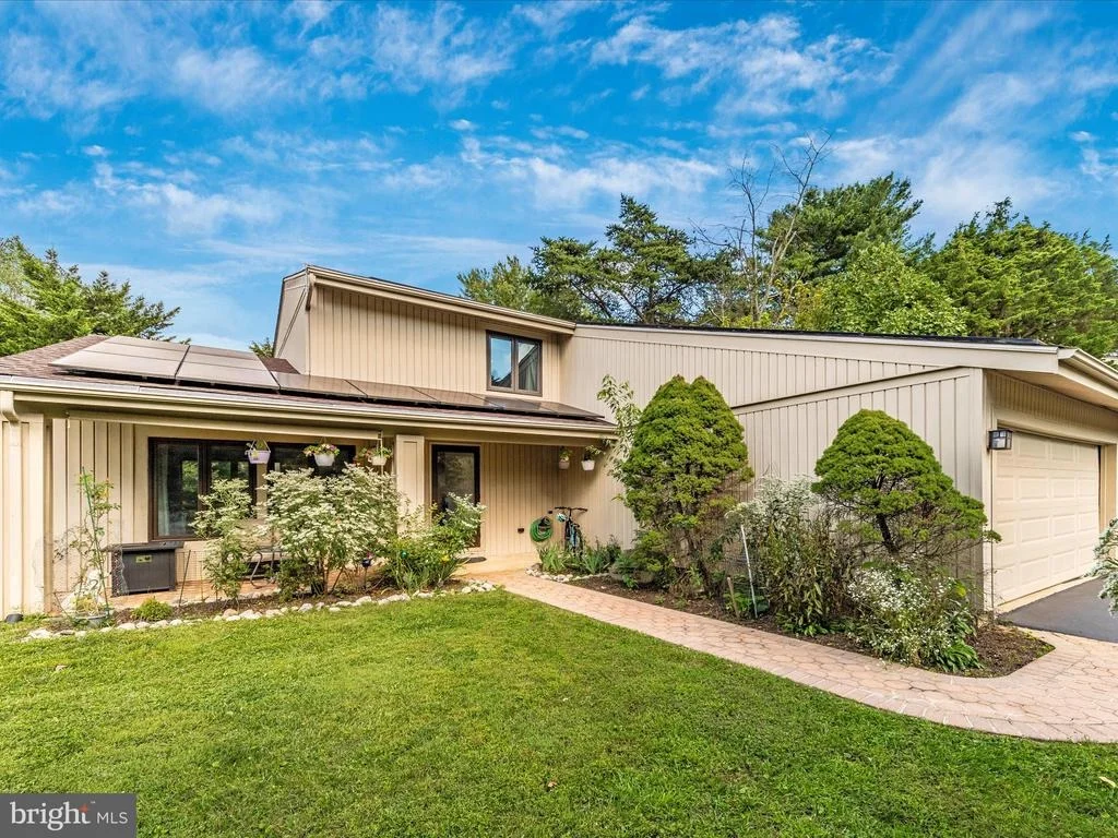 Photo of 11709 FLINTS GROVE