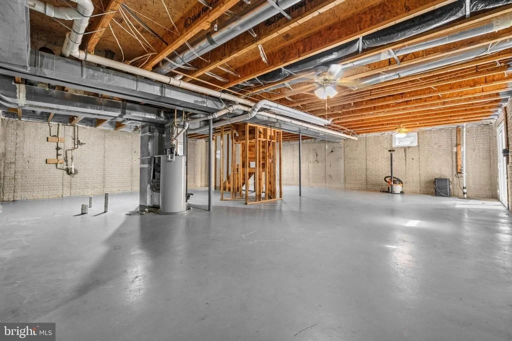 Photo of 6914 WINTER LANE