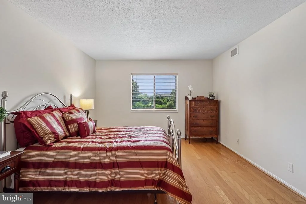 Photo of Unit 409 at 5901 MOUNT EAGLE DRIVE