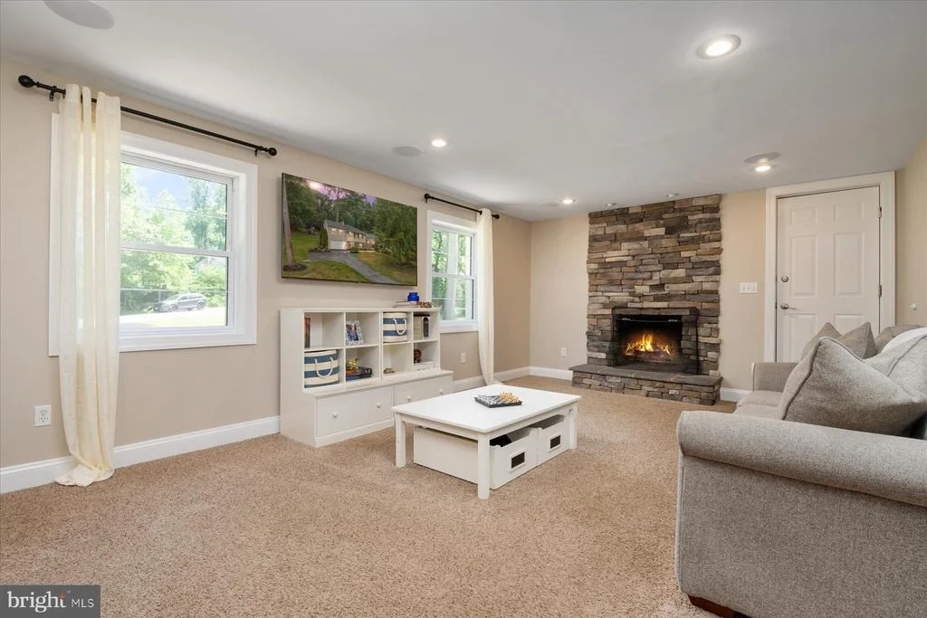 Photo of 1134 VALLEY DRIVE